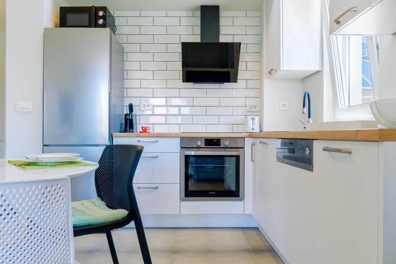 Emilia Lofts Apartment Tucepi Luaran gambar